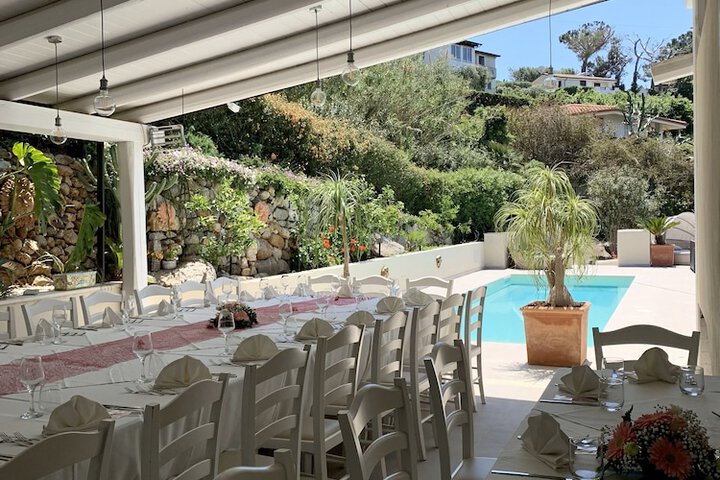 Dining 47 of 80