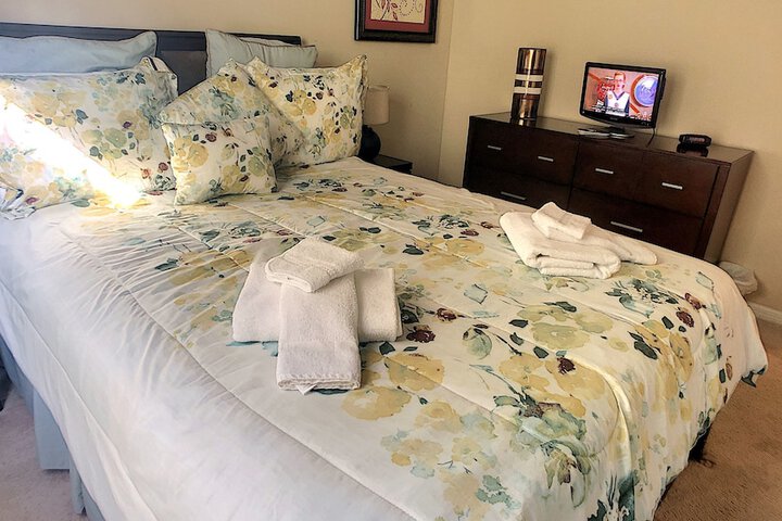 Room 4 of 40