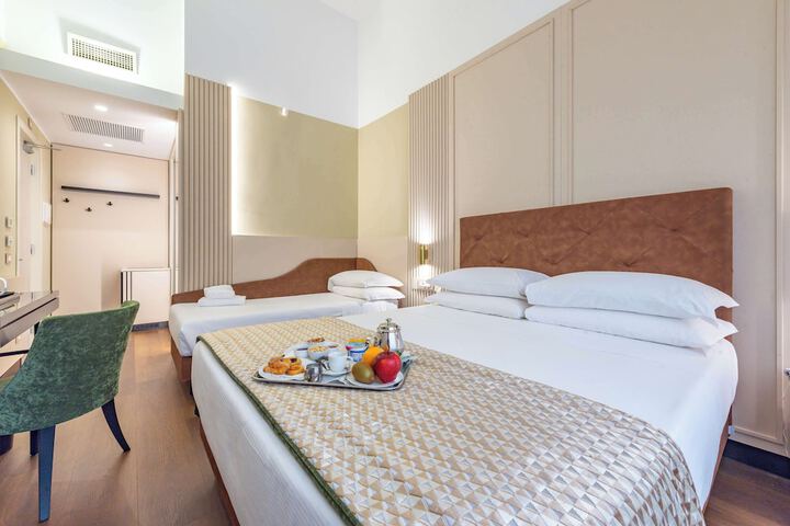Room 43 of 111