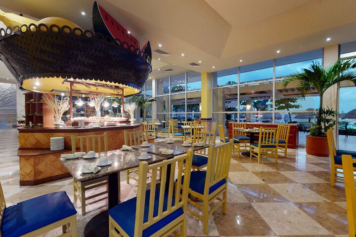 Dining 127 of 153