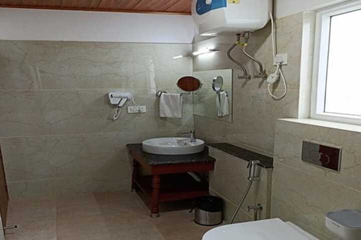Room 16 of 25