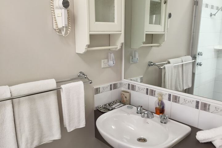 Room 14 of 25