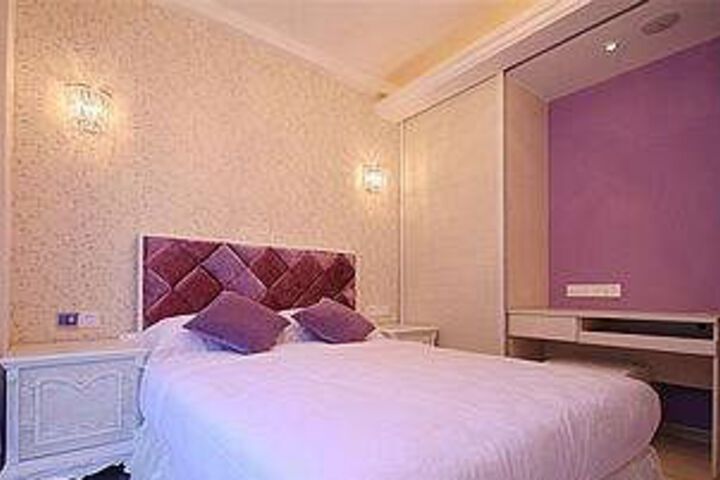 Room 36 of 37