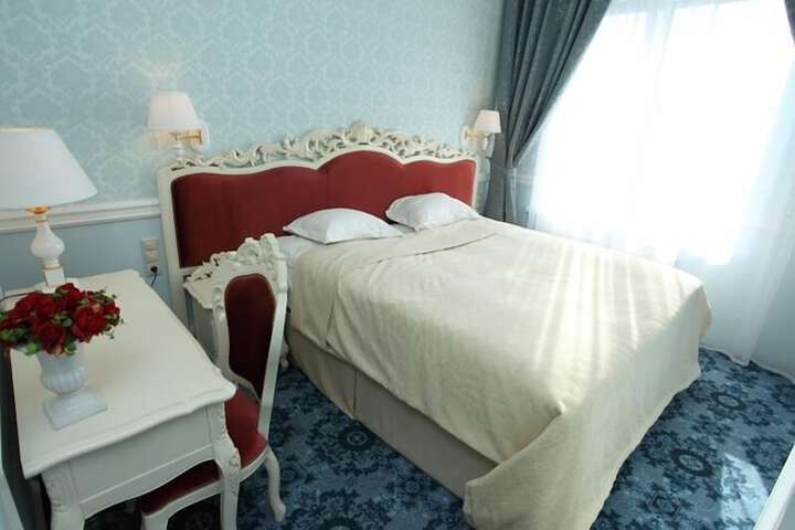 Room 6 of 36