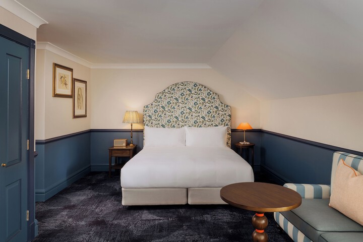 Room 12 of 72