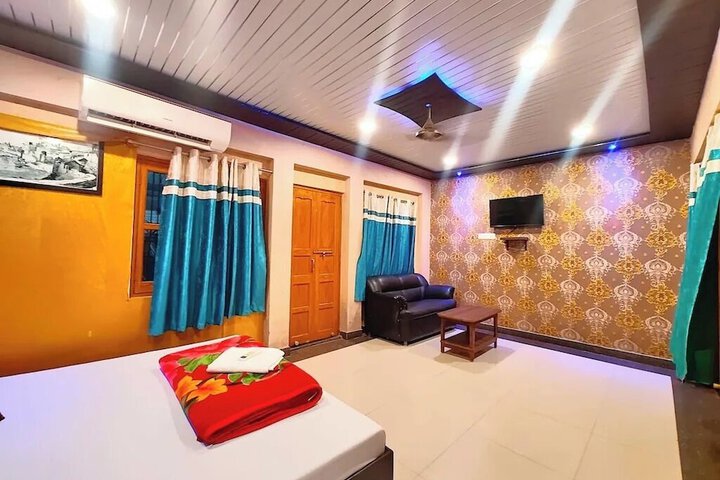 Room 19 of 28