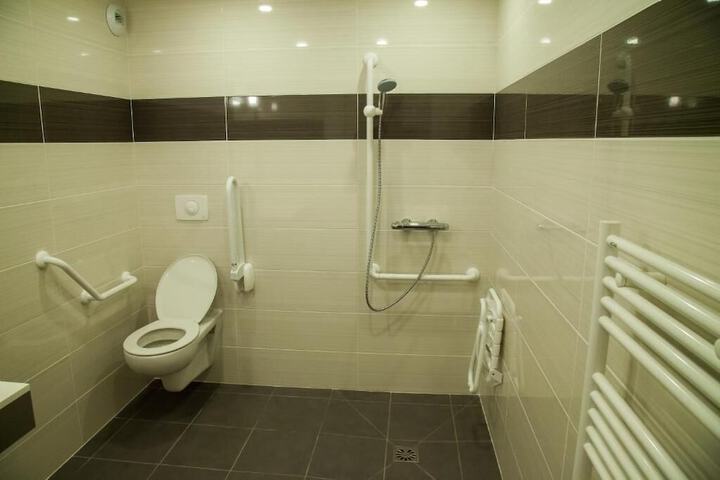 Room 41 of 58