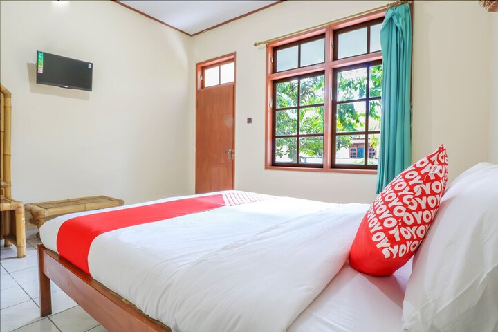 Room 15 of 33