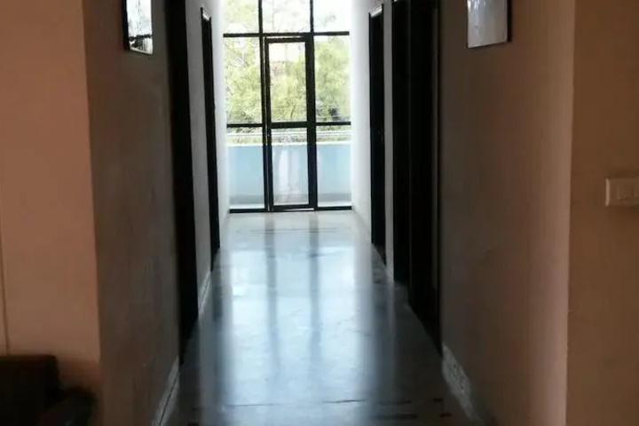 Room 10 of 11