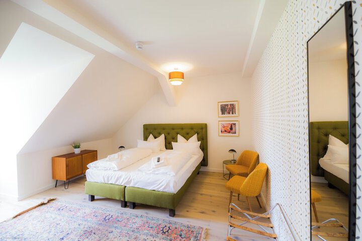 Room 50 of 122
