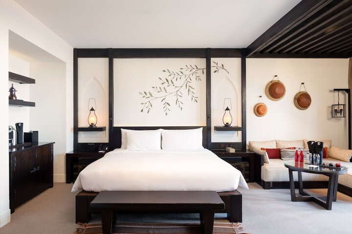 Room 15 of 318