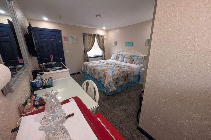 Room 16 of 35