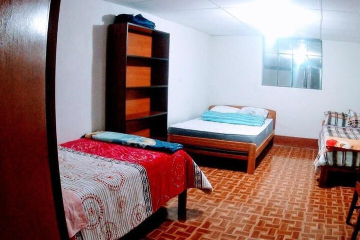 Room 9 of 39