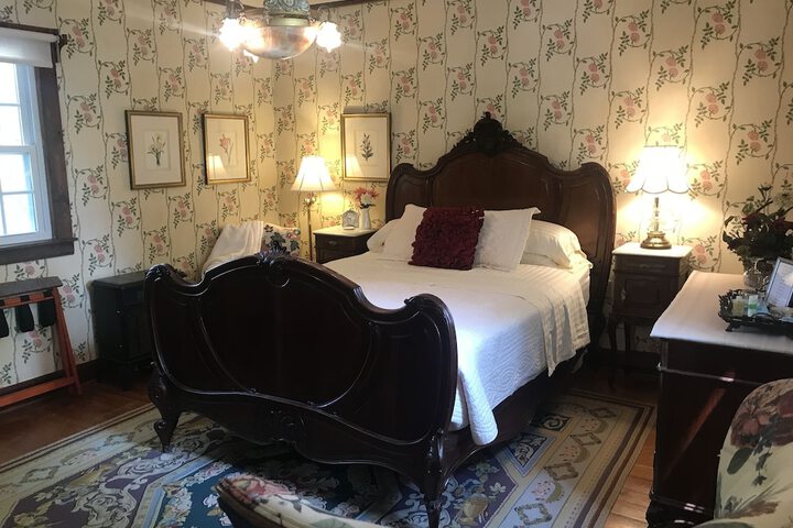 Room 5 of 83