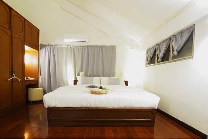 Room 6 of 45