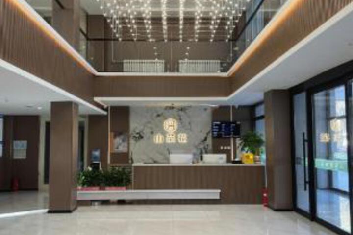 Ningcheng Mountain Chahua Hotel