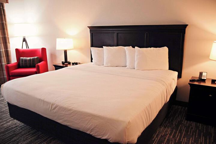 Standard | King Bed (8 of 11)