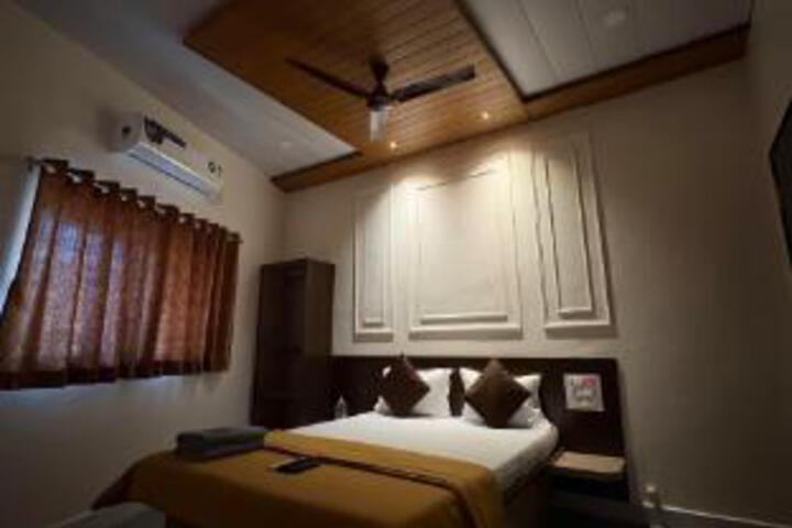 Hotel Pushpanjali
