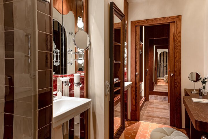 Clean Restrooms