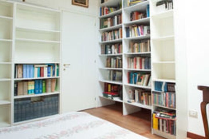 Room 28 of 173