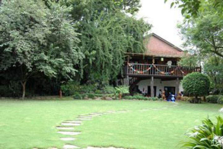 Hotel Exterior 9 of 27