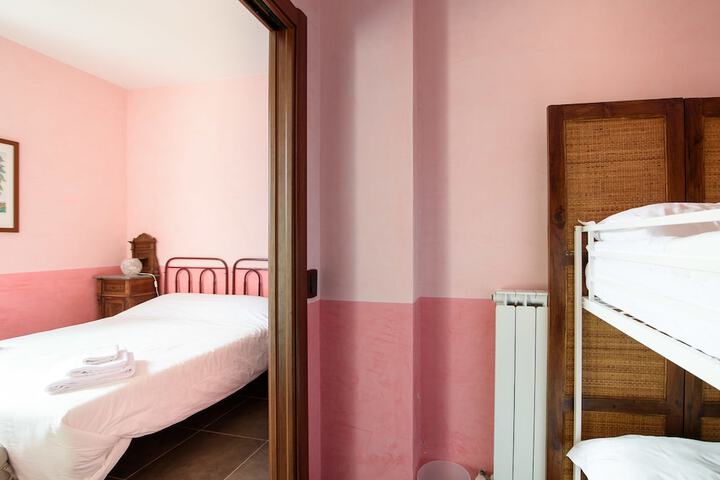 Room 13 of 82