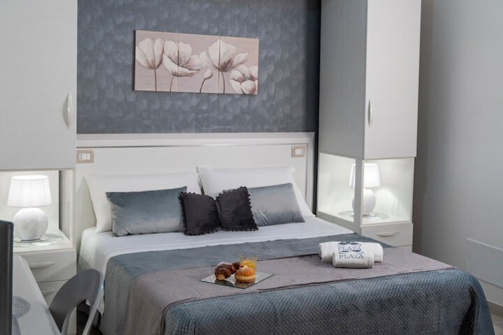 Room 10 of 64
