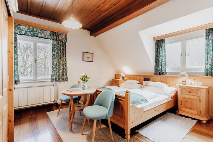Room 11 of 67