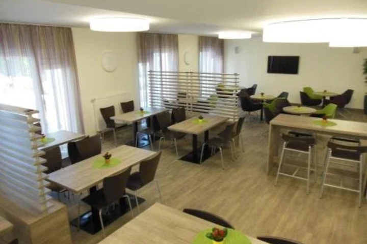 GREEN LIVING INN