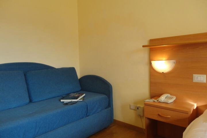 Room 6 of 79