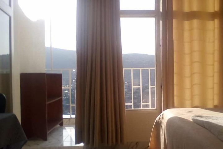 Room 11 of 20