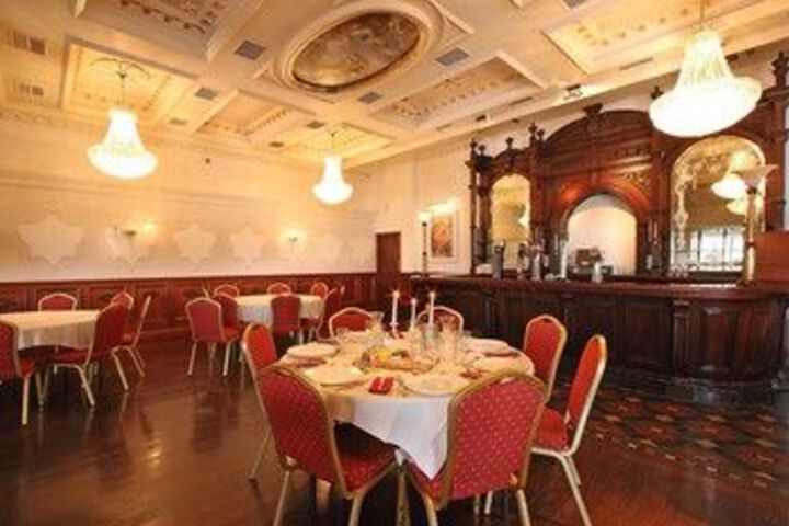 Ballroom/Hall 4 of 32
