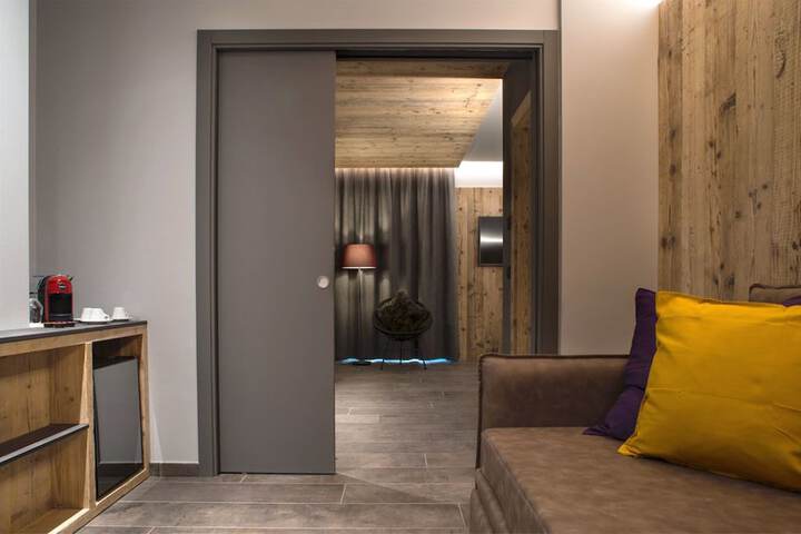 Room 12 of 52