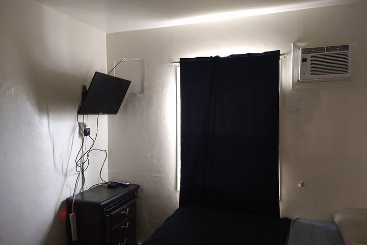 Room 15 of 27