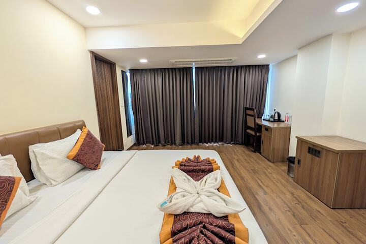 Room 12 of 184