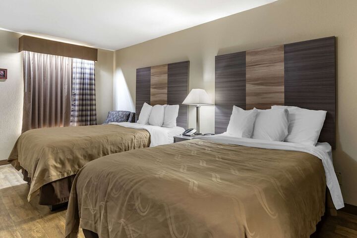 2 Double Beds (4 of 12)