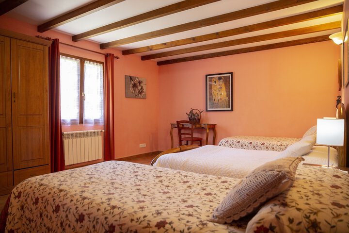 Room 8 of 35
