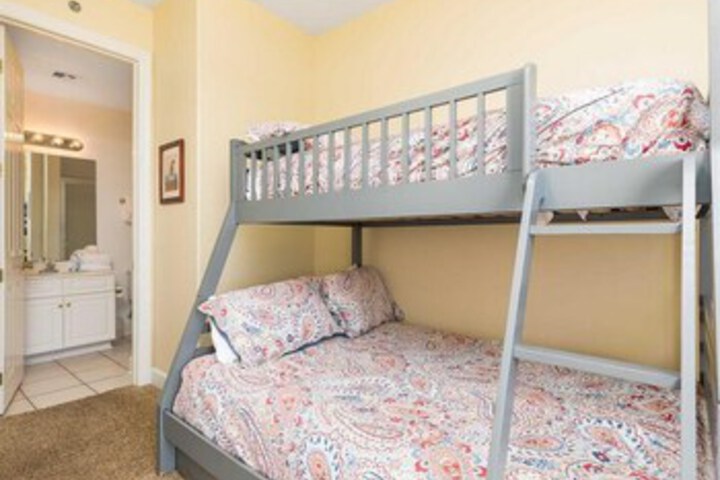 Room 152 of 155