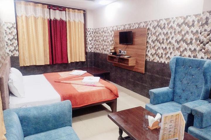 Vishal Palace Hotel Unnao