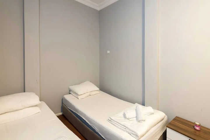 Room 2 of 14