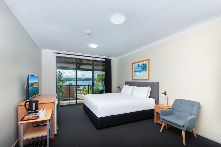Room 15 of 74