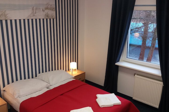 Room 13 of 38