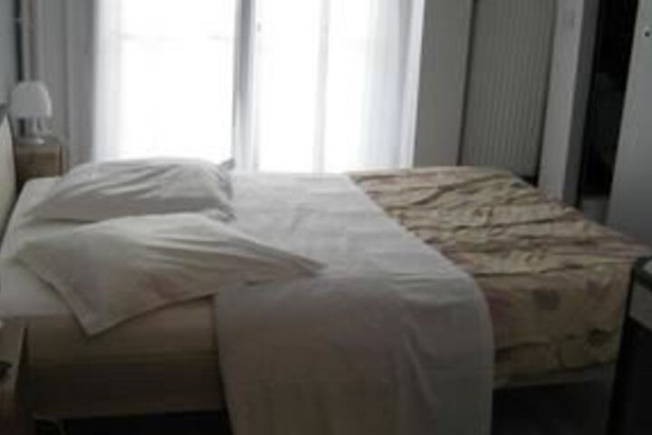 Room 20 of 28
