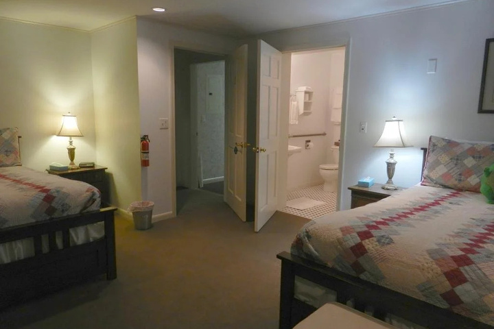 Room 3 of 9