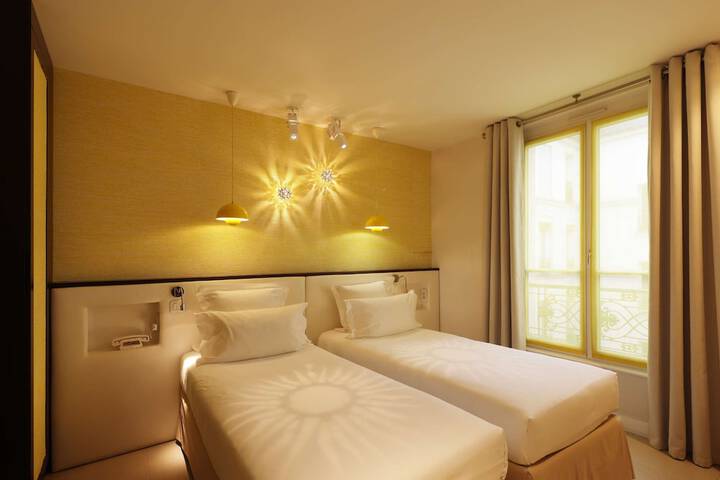 Room 64 of 106