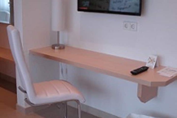 Room 10 of 49