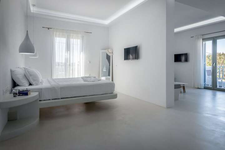 Room 12 of 62