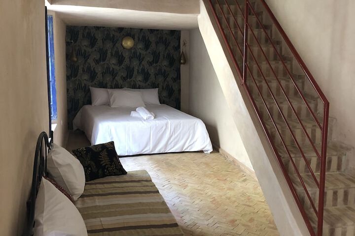 Room 15 of 63