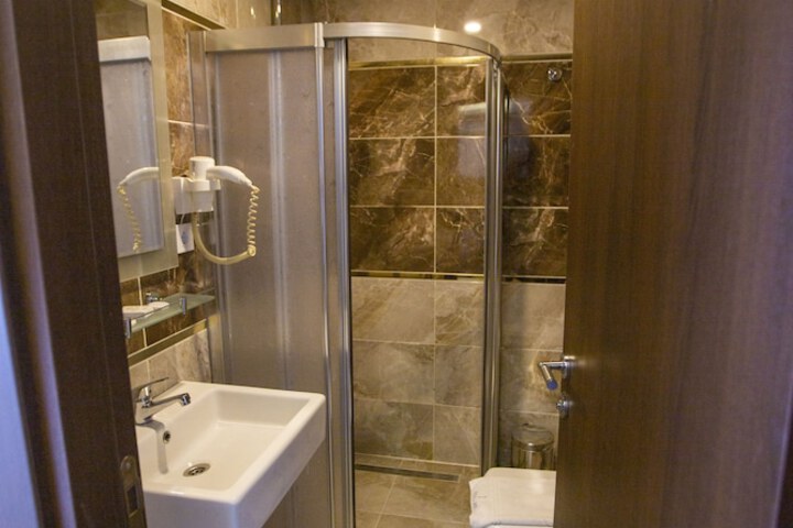 Room 42 of 54