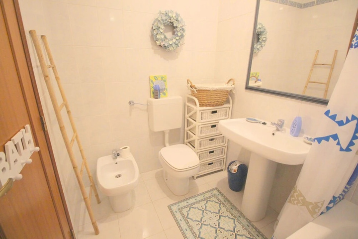 Room 5 of 15